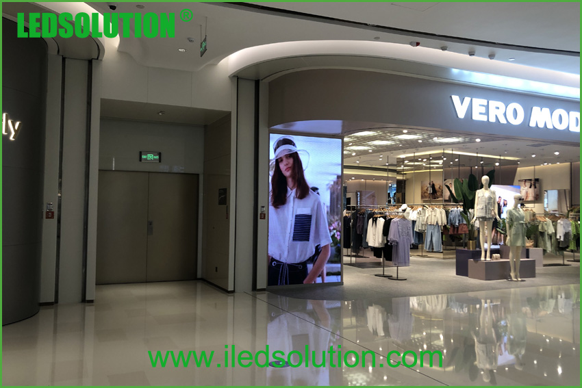 Retail Store LED Display Screen (31)