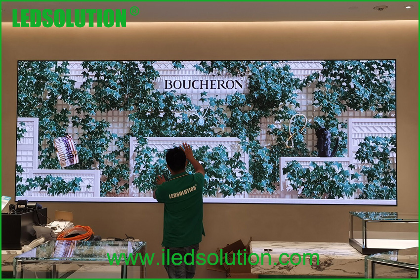 LEDSOLUTION built LED Displays for Boucheron Store in CDF Mall Sanya (1)