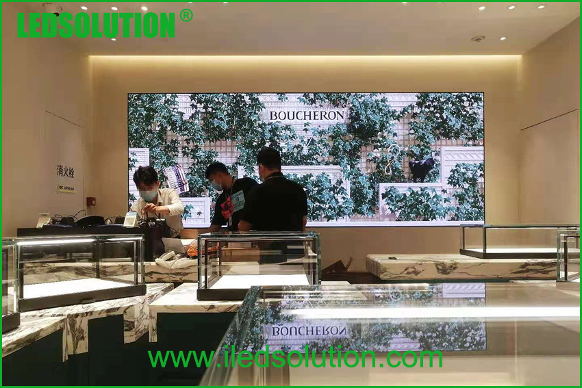 LEDSOLUTION built LED Displays for Boucheron Store in CDF Mall Sanya (2)