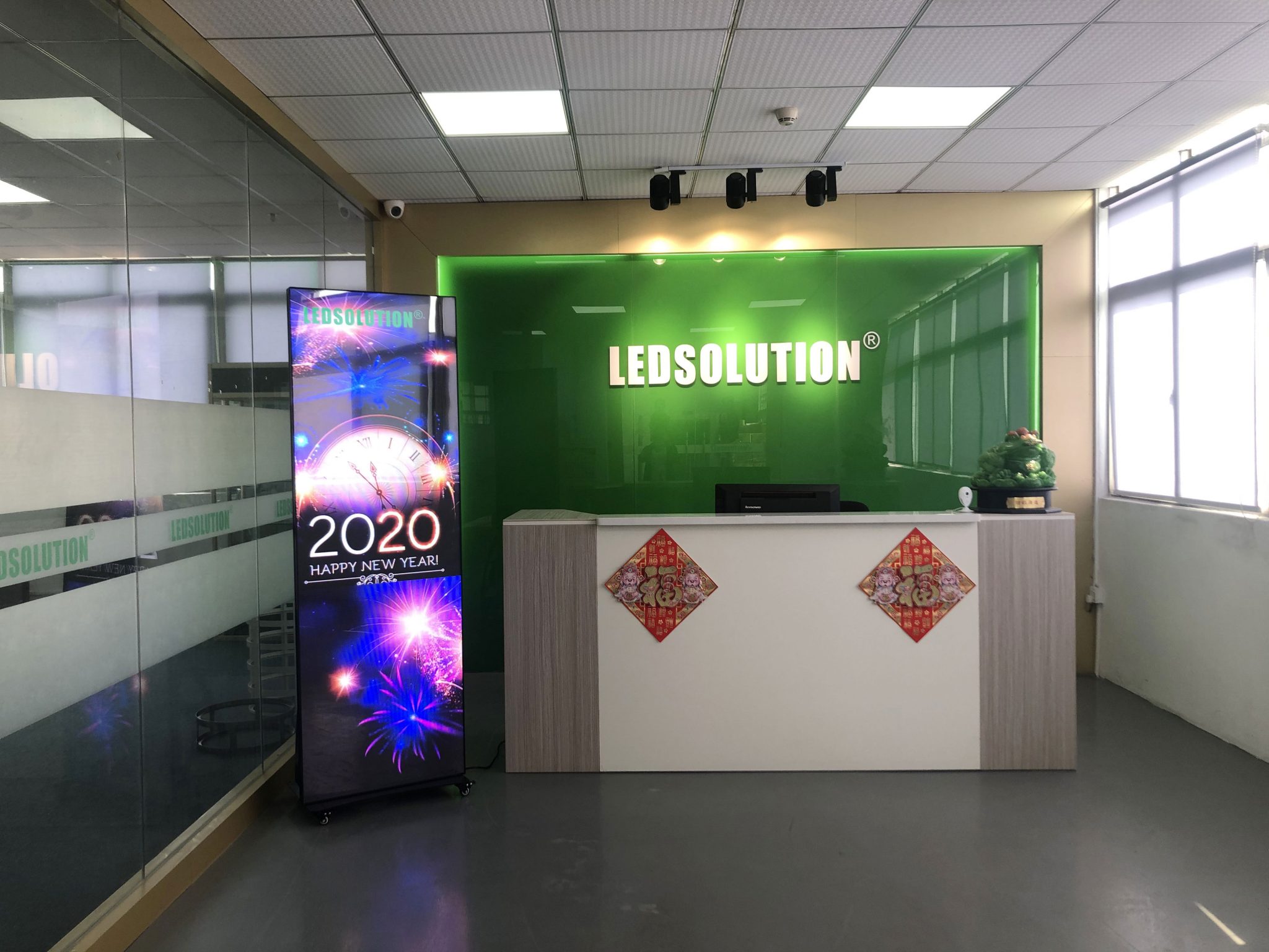 About us | LEDSOLUTION | Custom LED Display & Creative LED Solutions