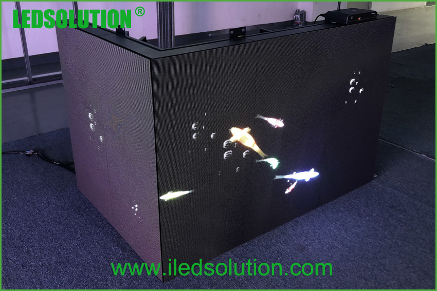 P3.91 Outdoor Corner LED Display (2)