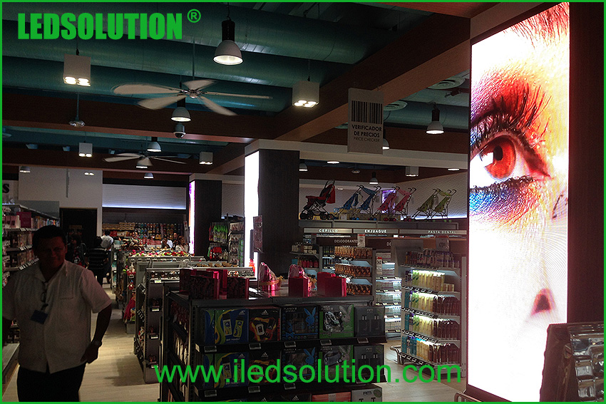 Retail Store LED Display Screen (13)