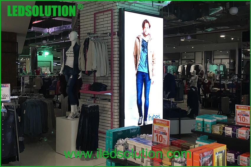 Retail Store LED Display Screen (18)