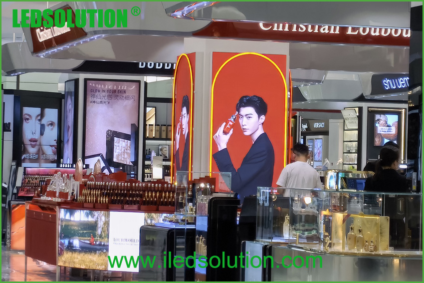 Beauty Store LED Display Solution (5)