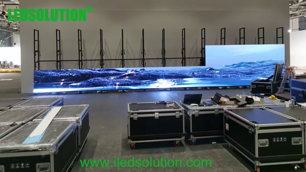 LEDSOLUTION P2.6 Rental LED Display Project Case in Europe (1)