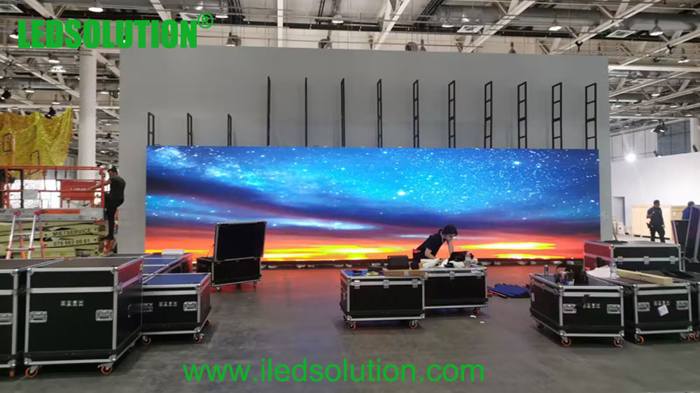 LEDSOLUTION P2.6 Rental LED Display Project Case in Europe (5)