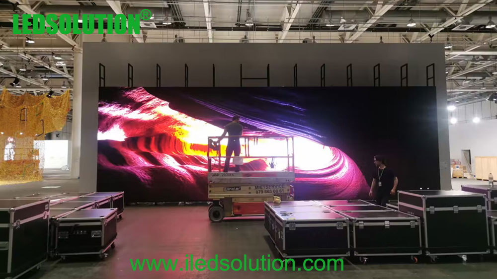 LEDSOLUTION P2.6 Rental LED Display Project Case in Europe (6)