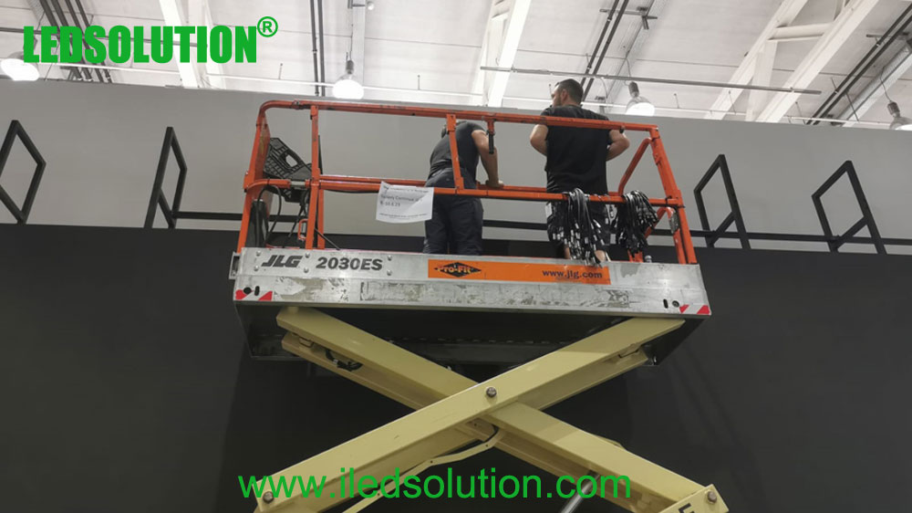 LEDSOLUTION P2.6 Rental LED Display Project Case in Europe (7)