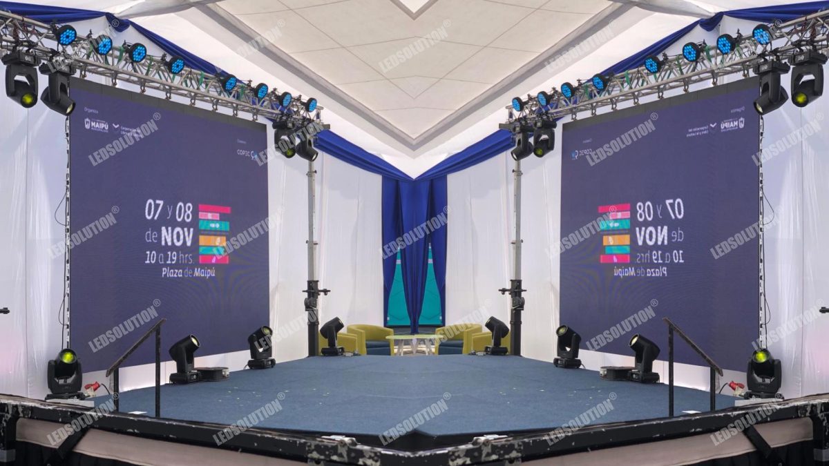 RN500 Series P3.91 LED Display used as stage background, highlighting structure and cabinet alignment.